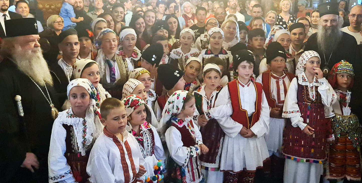Више стотина верних дочекало патријарха Порфирија у манастиру Калиште код Струге