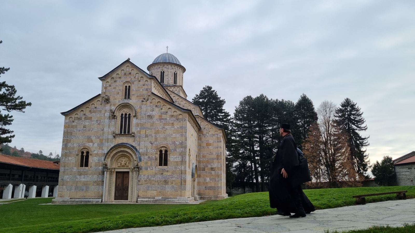Дечани: Манастири СПЦ на Косову од посебног значаја за Србе али и извор поноса за све становнике ’’Косова’’