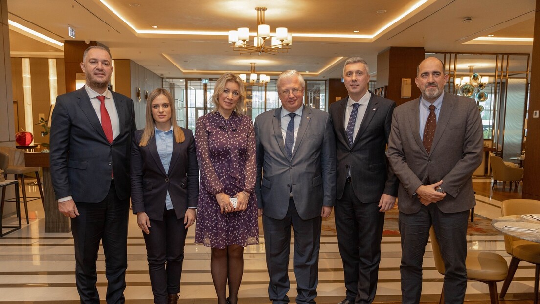 Лидери Националног окупљања са Захаровом у Скопљу: Русија је најважнији стратешки савезник Србије