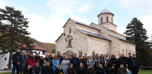 Професор Милош Ковић: Посете светињама и Србима на овим просторима као део образовања и националне свести