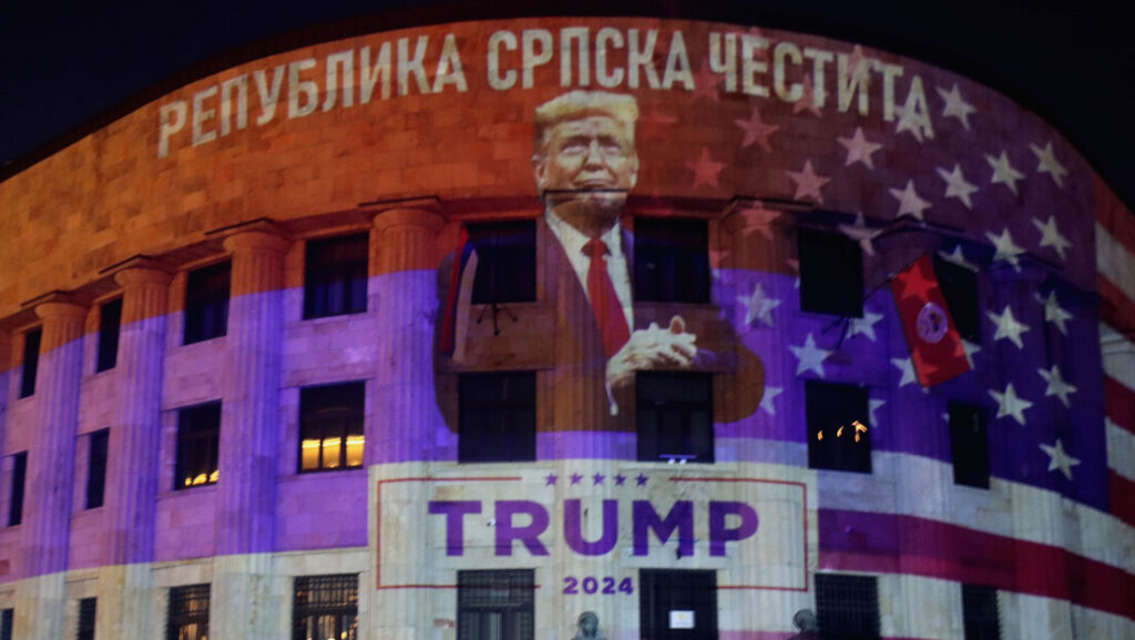 Никола Танасић: О српској МАГА-еуфорији – између Поново Велике Америке и Небеске Србије