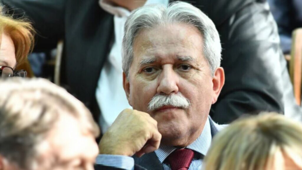 Слoбoдaн Сaмaрџић: Вучић нeћe дaти влaст бeз вeликe нeсрeћe, a њу трeбa избeћи