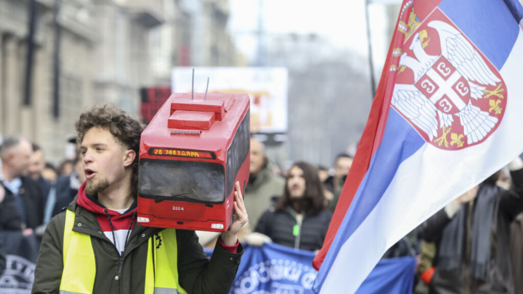 Слободан Антонић: Обојени грађански рат