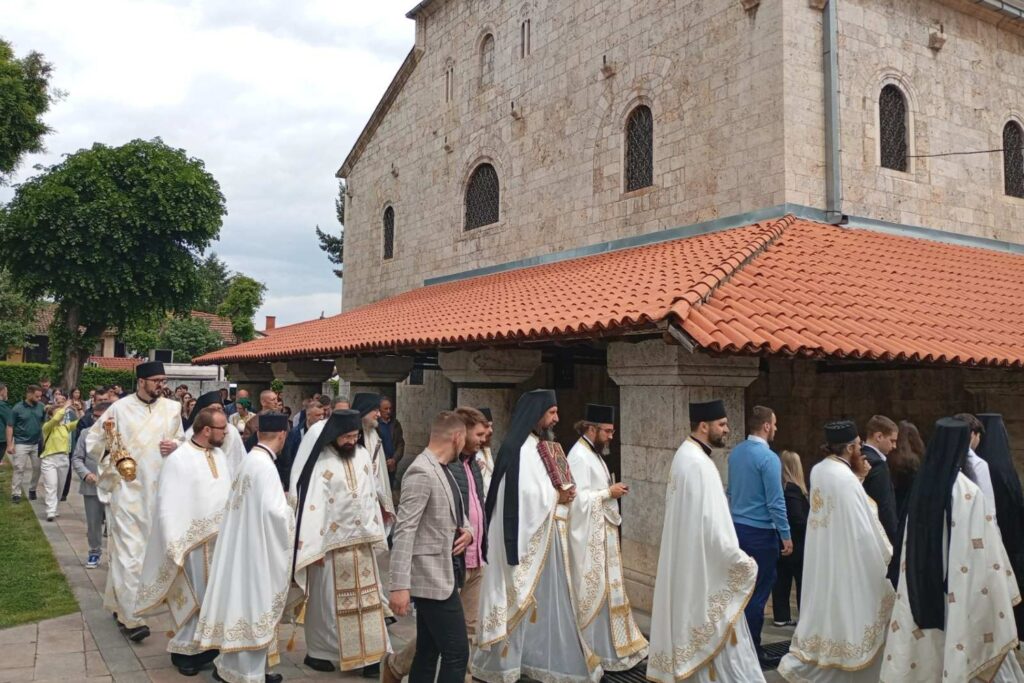 Јања Гаћеша: Писмо са Косова или о незадовољним Албанцима