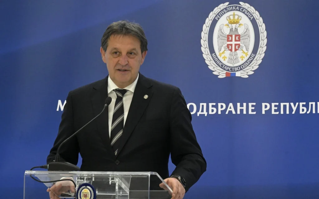 Српски министар одбране изнео нове детаље о наводној пуцњави код базе “Дебела глава”