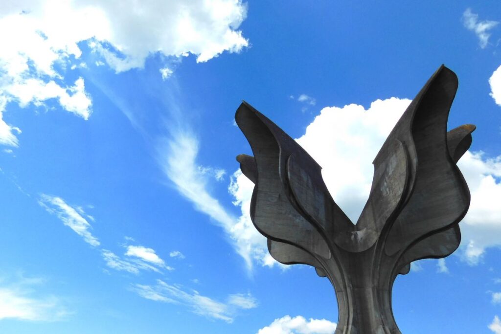 Александар Вујовић: Колико кошта ћутање о Јасеновцу?