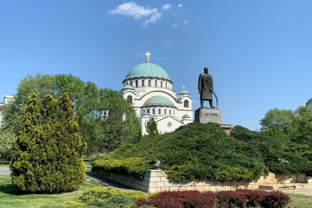 Слободан Владушић: Срби између отпора и капитулације