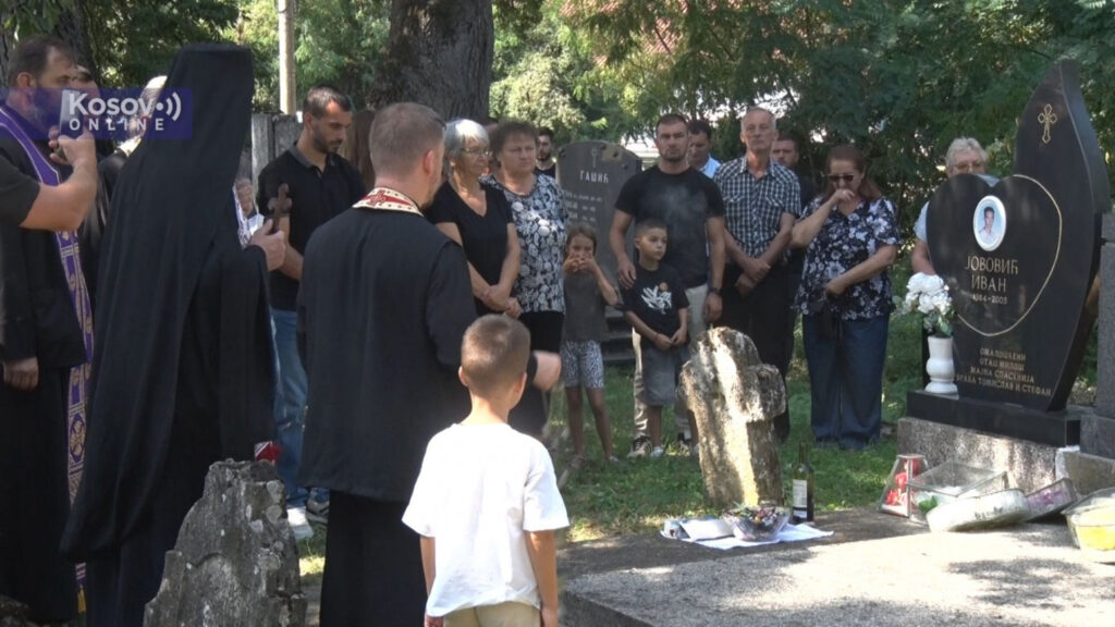 Одржан парастос убијеним дечацима на Бистрици
