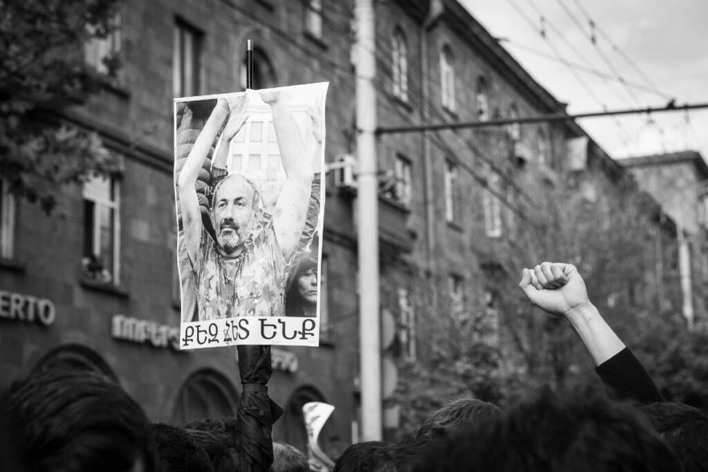Александар Вујовић: Рингишпил колонијалне демократије (2)